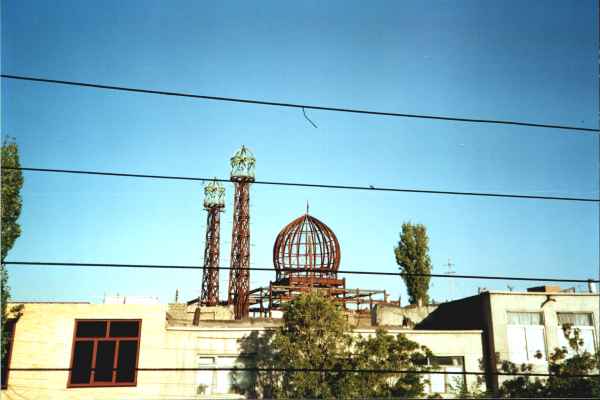 Moschea in costruzione a Zangan