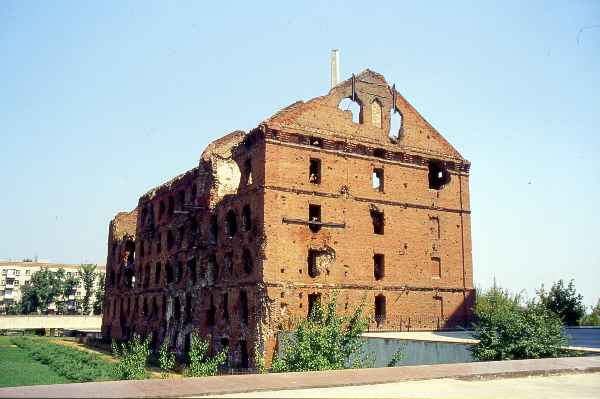 Rovine accanto al Museo della Grande Guerra Patriottica