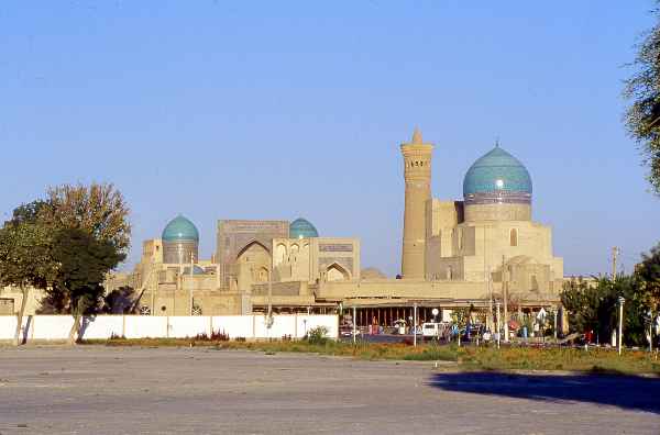 Panorama su una delle medrese di Bukhara