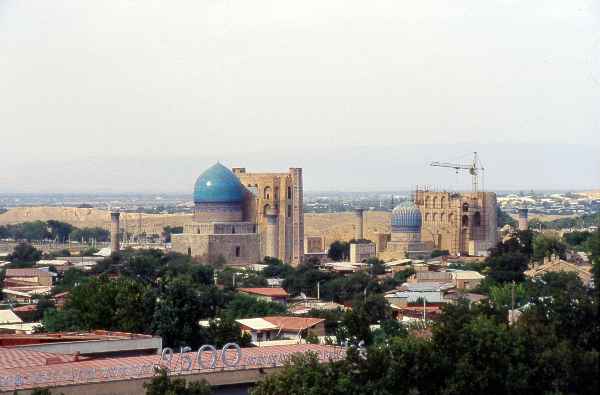 Vista sulla moschea di Bibi Kanum