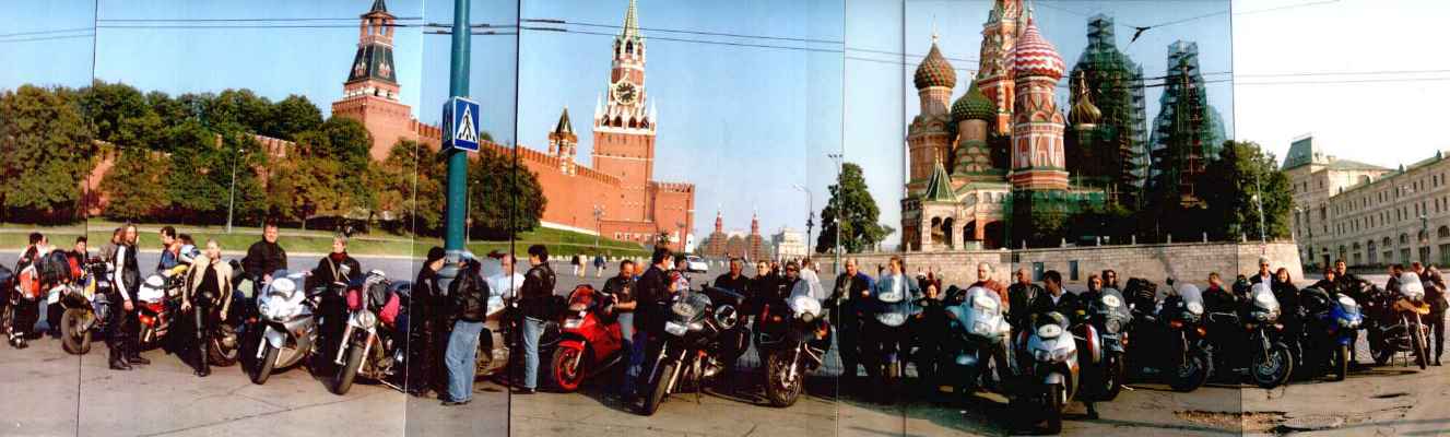 Il gruppo nella piazza Rossa