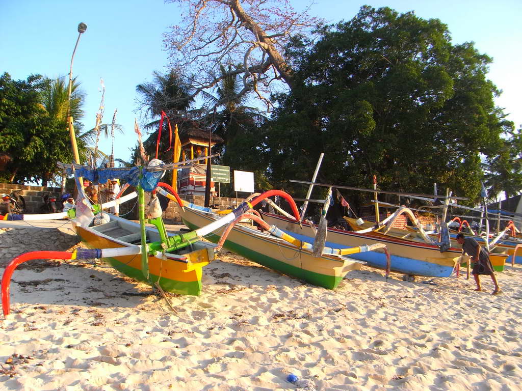 Barche di pescatori a Mushroom Beach, Lembongan