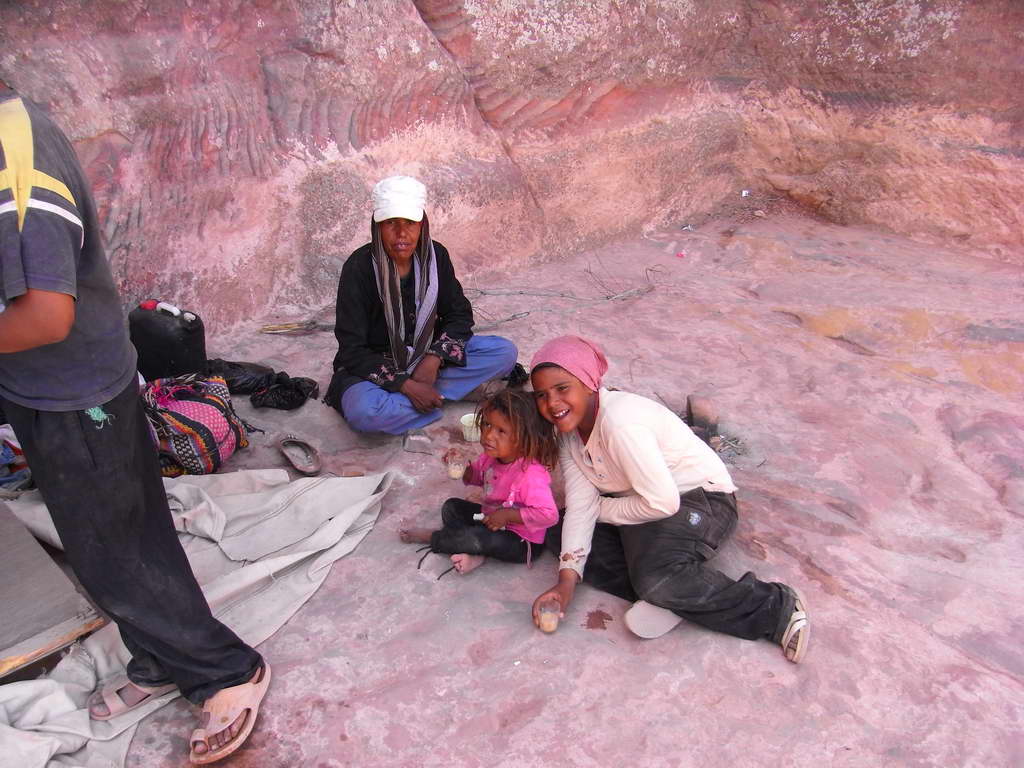 Famiglia di beduini a Petra