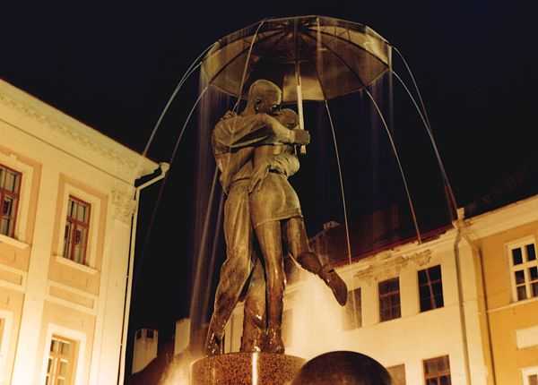 Fontana degli amanti di Tartu, in Estonia